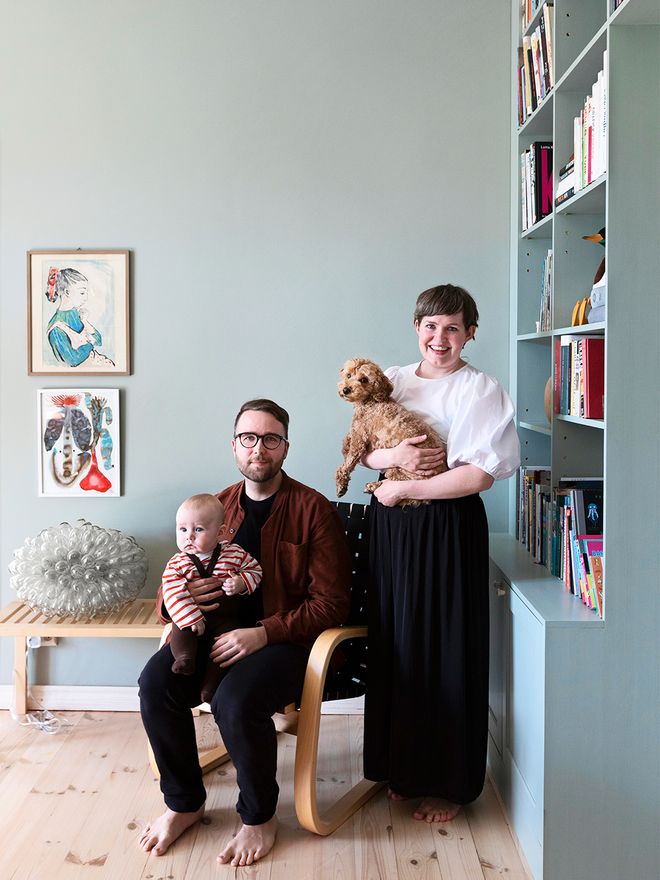 Ulrika and Jakob with their child and dog