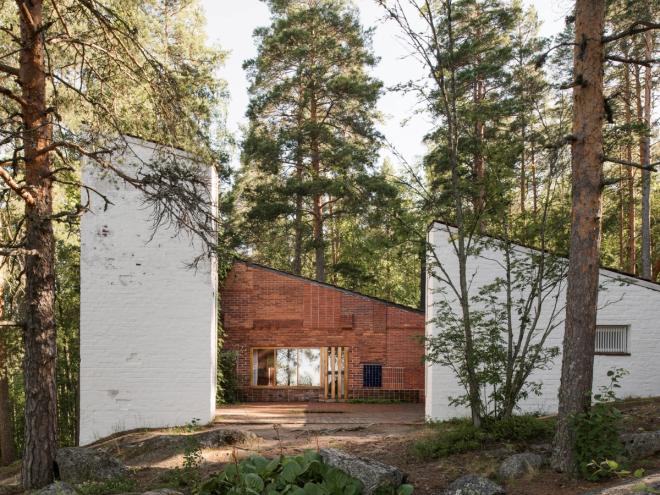 Facade of the Muuratsalo Experimental House