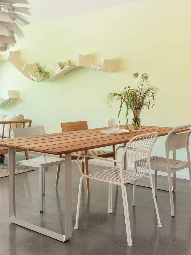 Muuto 70/70 Dining table