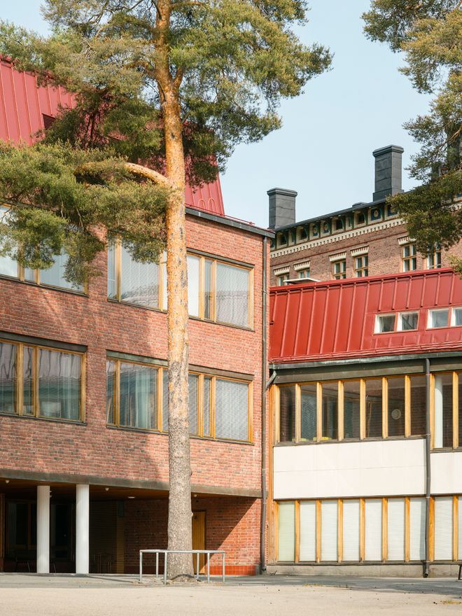 Facade of the Aalto campus in Jyväskylä