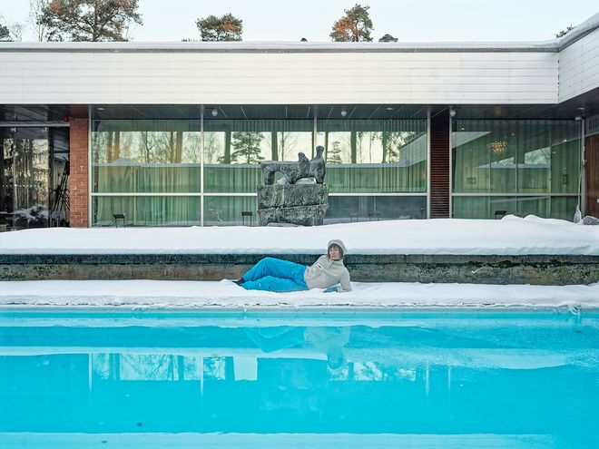 Elina Brotherus, Reclining Figure at -20C