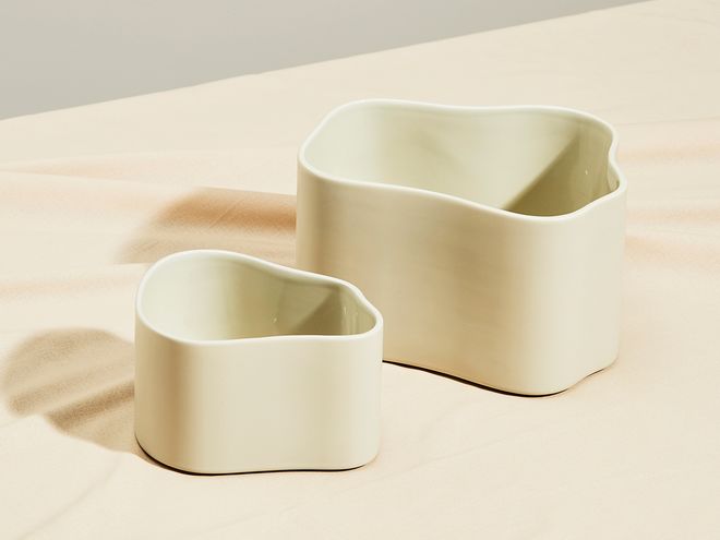 Artek Riihitie plant pots in linen