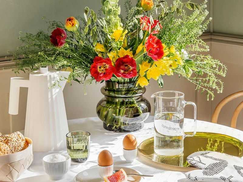 A vibrant spring brunch