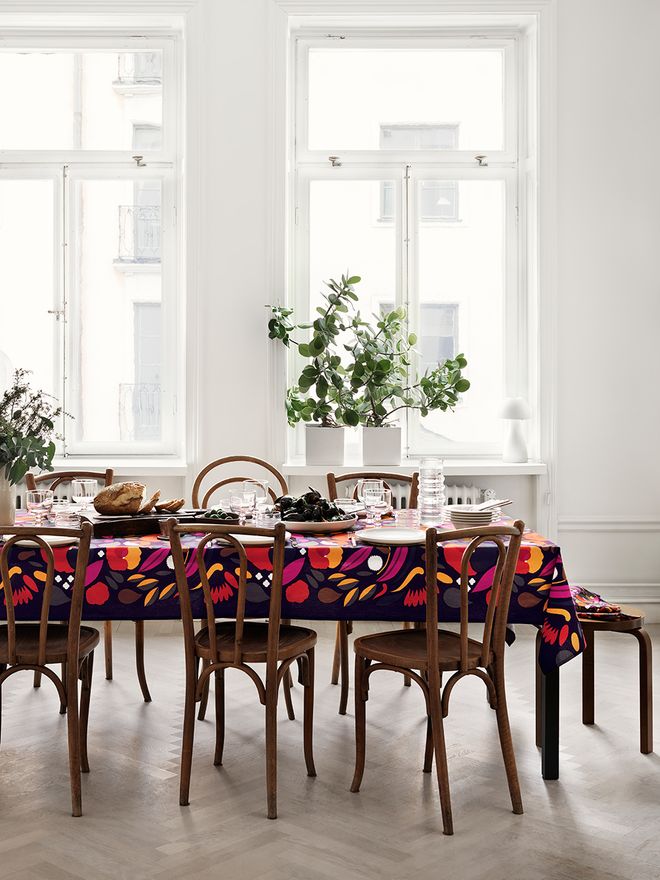 Marimekko Oiva dishware