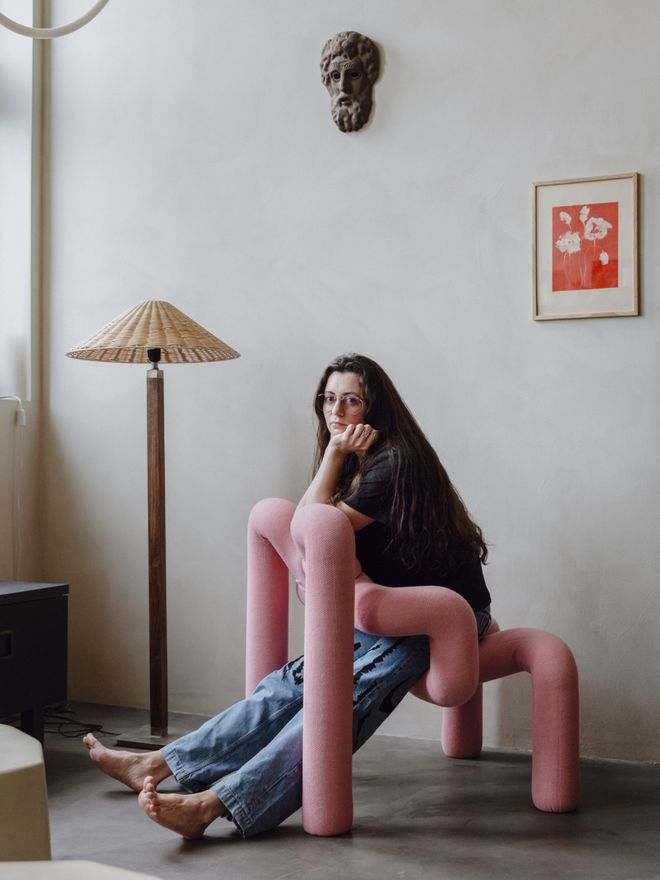 Sunniva Hartgen sitting in the Ekstrem lounge chair, photographed by Johanne Nyborg