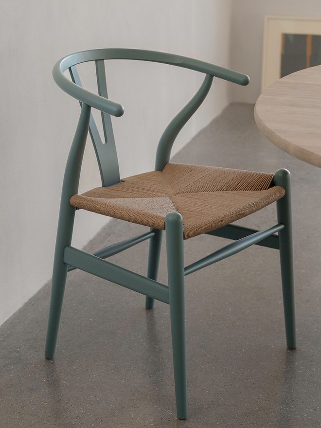 Wishbone chair
