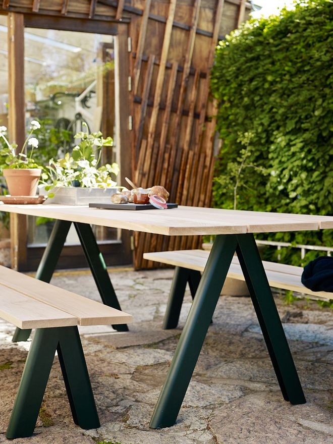 Skagerak Overlap table and benches