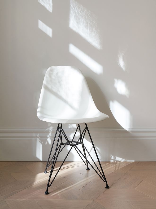 Vitra Eames DSR chair, white - chrome