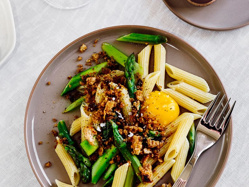 Make a springtime culinary trip to Italy – try our delicious asparagus pasta