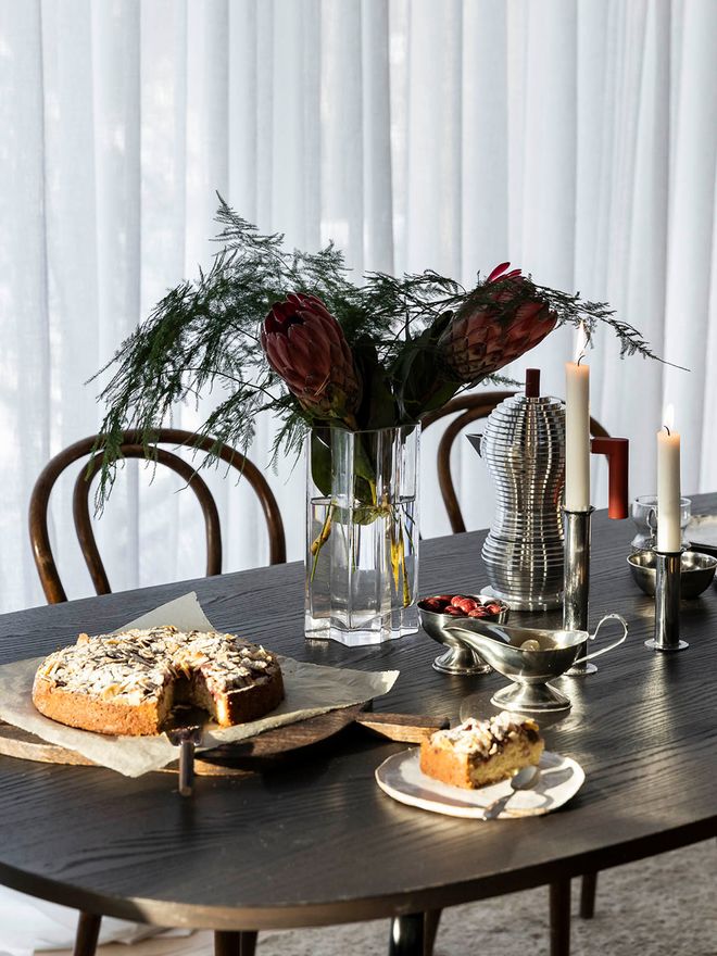 Eeva and Tapani Takkunen's home, table setting
