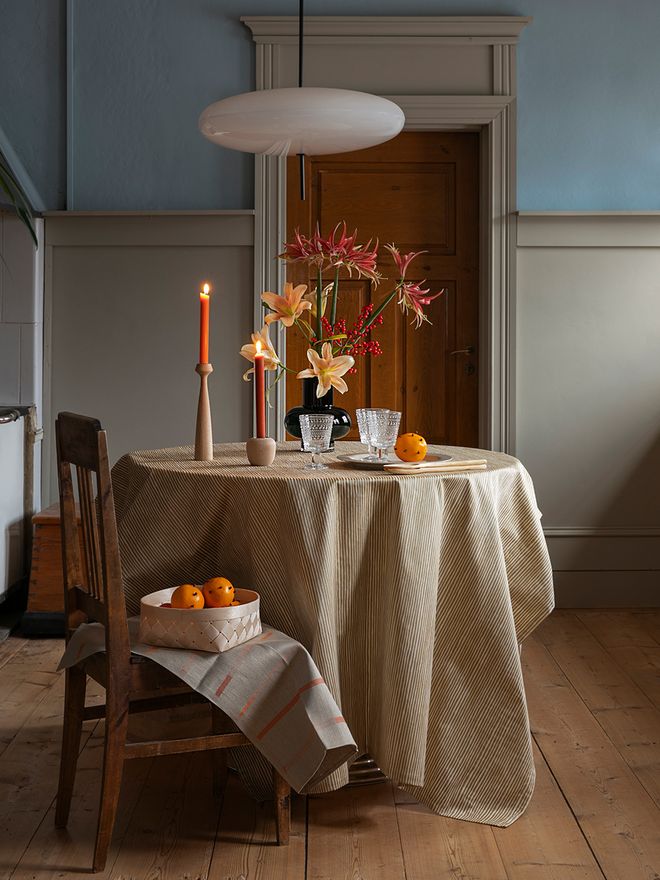 Christmas table setting