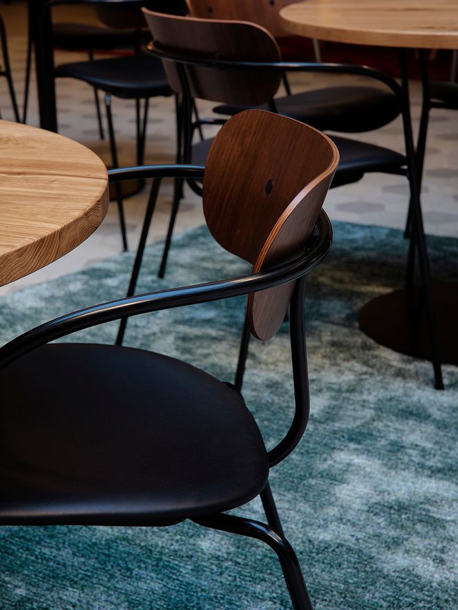 &Tradition Pavilion chair