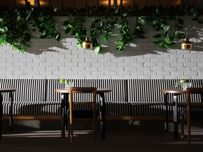Artek A330S pendants in Savoy Restaurant, Helsinki