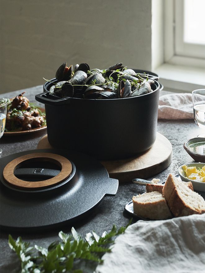 Fiskars Norden cast iron casserole 6 L