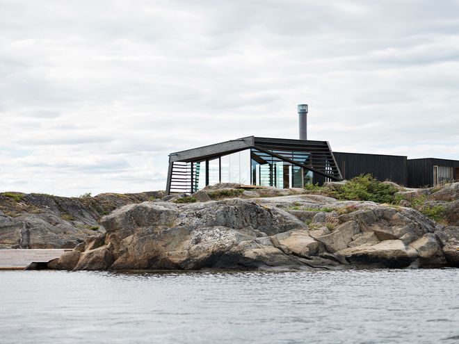 An image of Lille Arøya, a summer home in Norway.