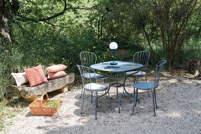 Pre-used Fermob Opéra+ chair on Franckly