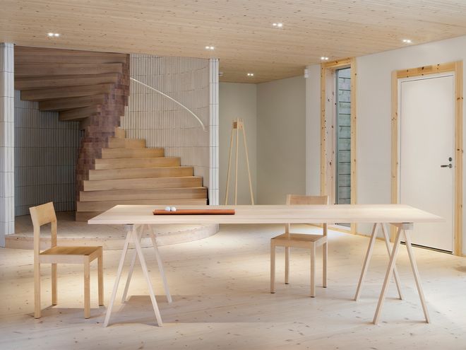 Nikari Seminar chair, oak