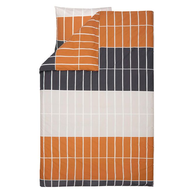 A product image of Marimekko's Tiiliskivi duvet cover and pillowcase.
