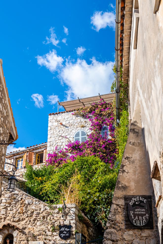 An image from the village of Èze.