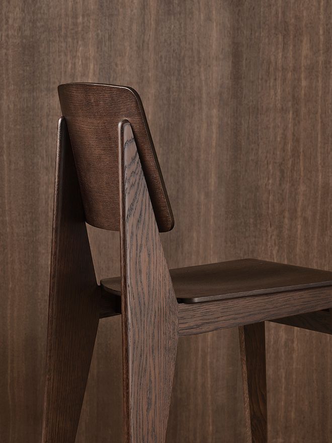 Vitra Chaise Tout Bois chair, dark-stained oak