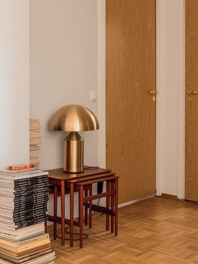 Oluce Atollo 239 table lamp, gold