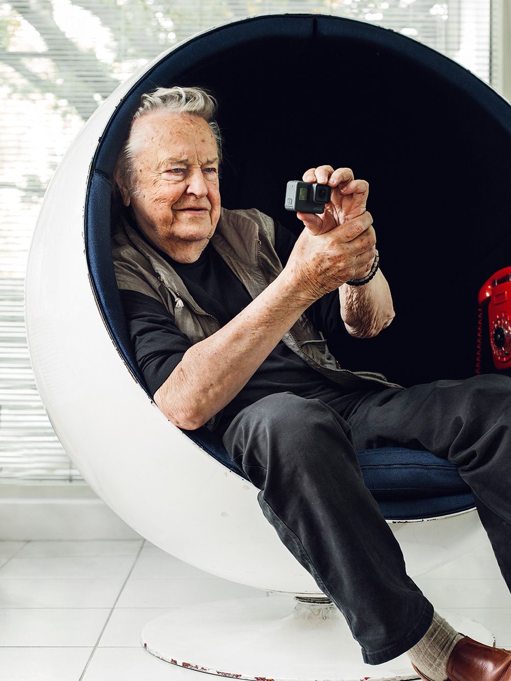 Interview with Eero Aarnio, iconic designer: “Apply yourself and