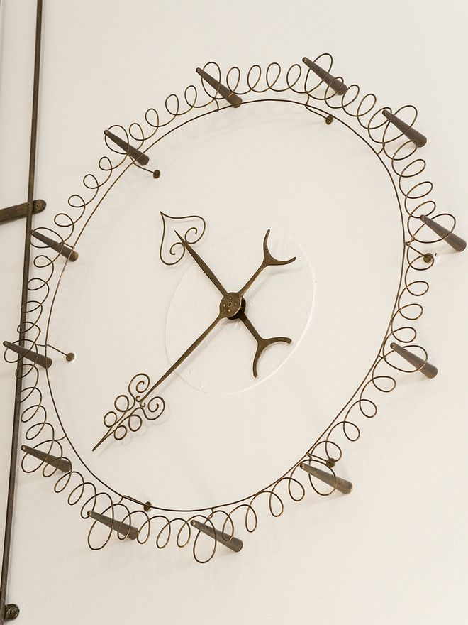 Wall clock at Hotel Vaakuna