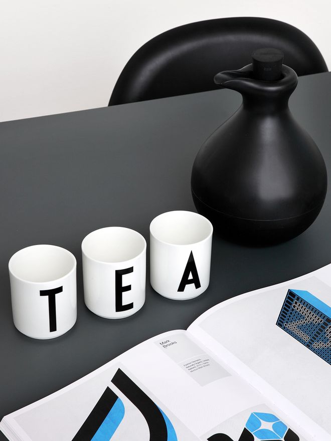 Design Letters Arne Jacobsen cups