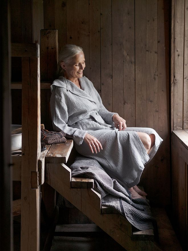 Lapuan Kankurit Terva bathrobe with hood, white - grey