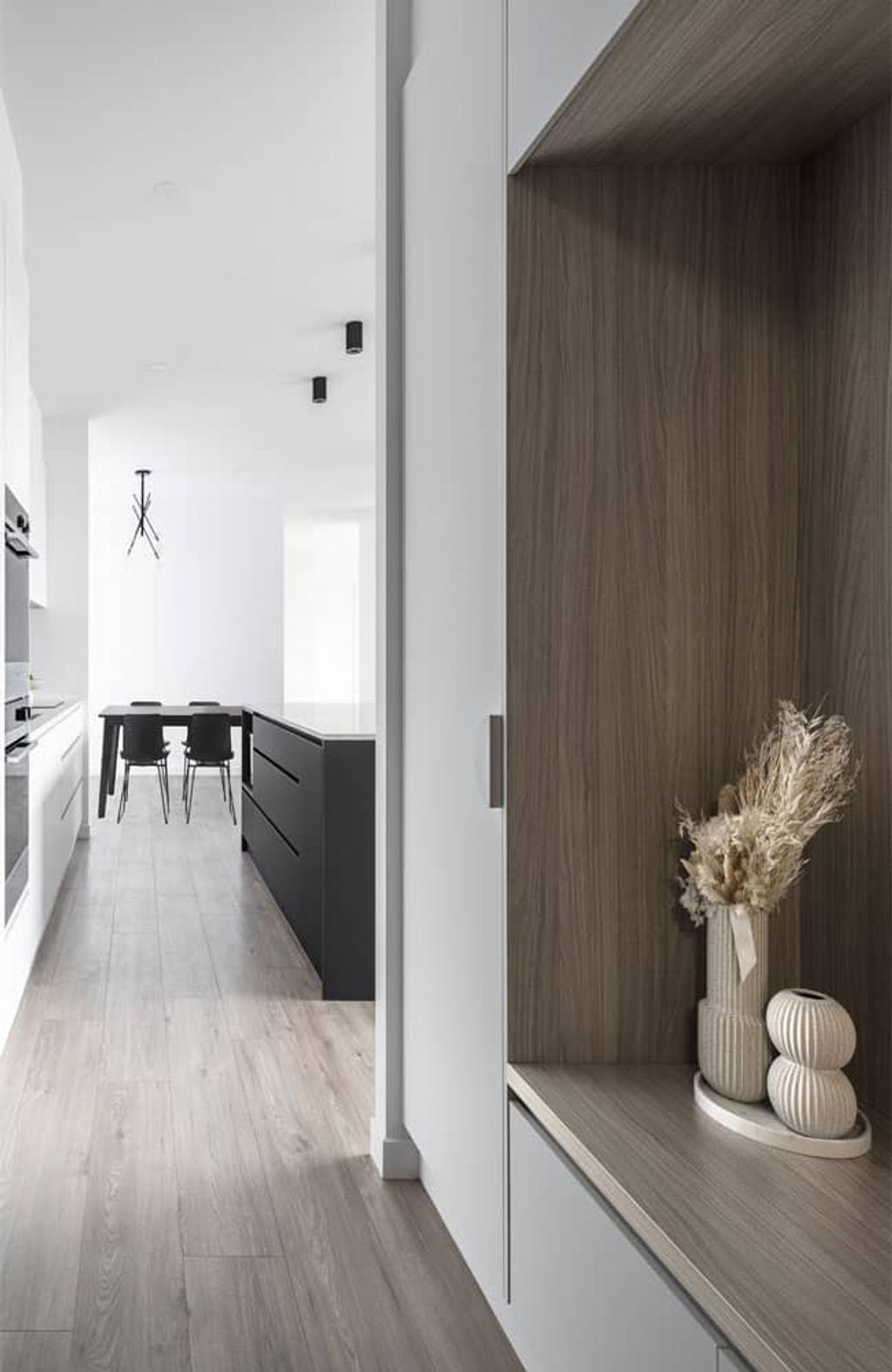 Project Moncrief (moncrieff white hallway)