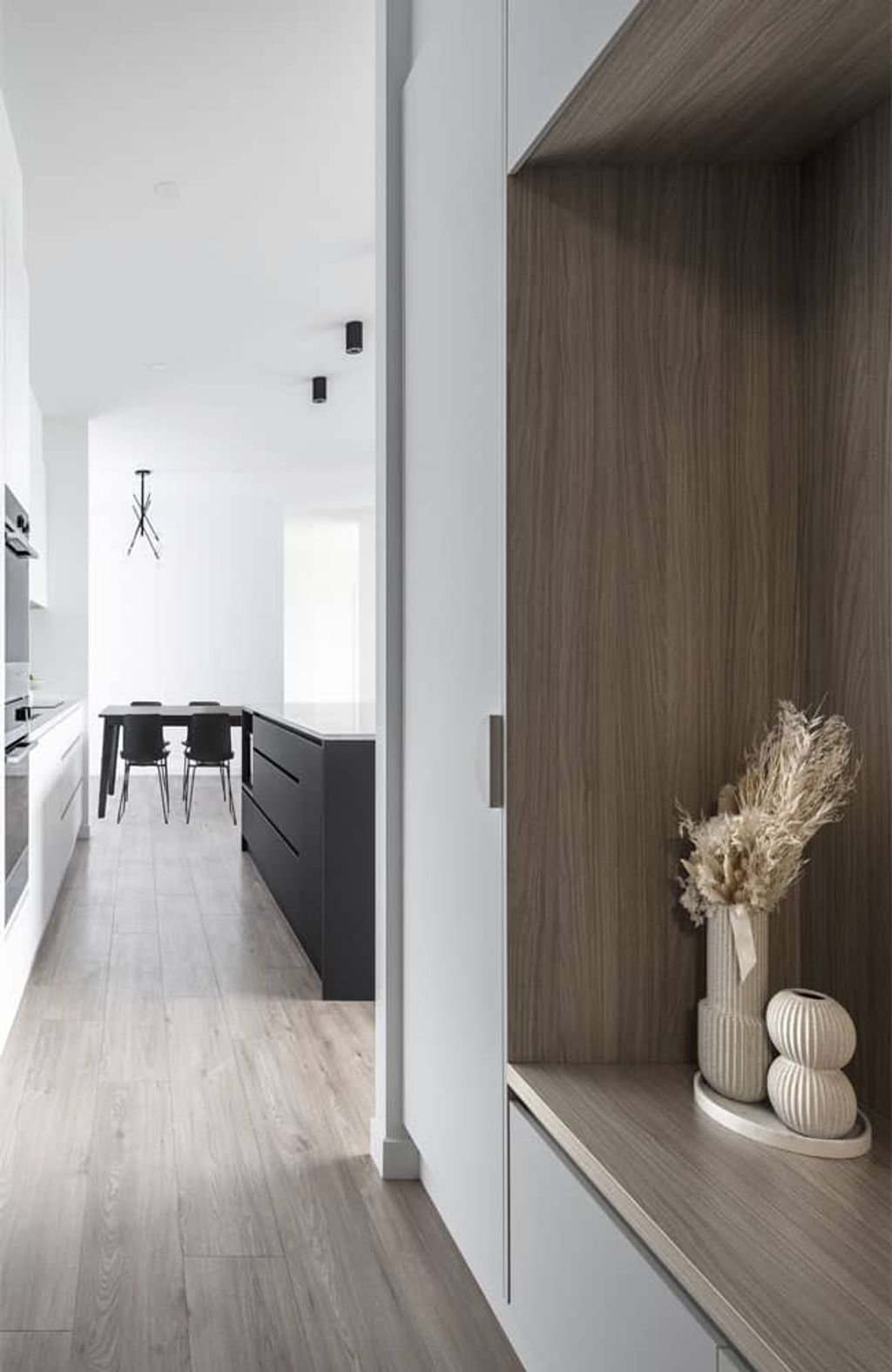 Project Moncrief (moncrieff white hallway)