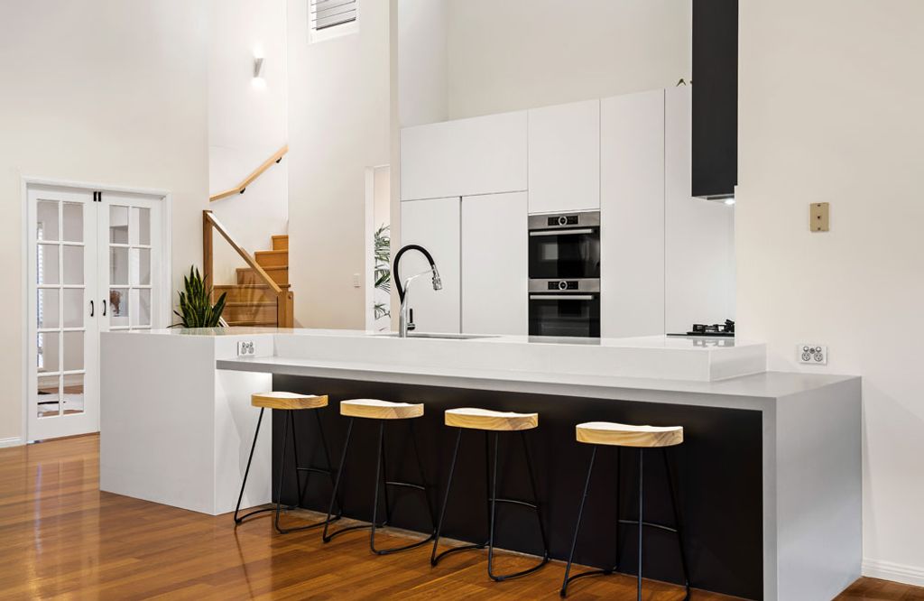Project Bobbie (wood style floor kitchen)