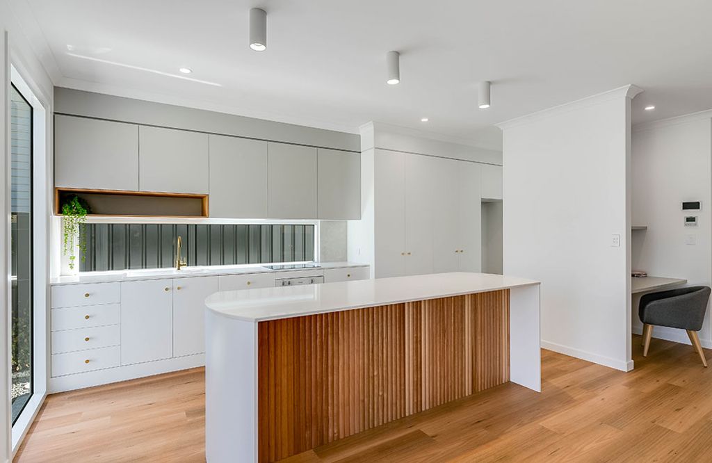 Cranley 2.0 (white kitchen divider and lightings)