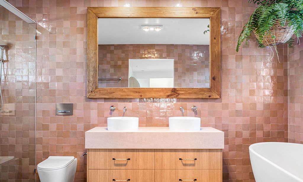 Earthy Delight (Washroom with Comfort Room)