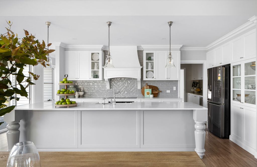 Queenie Marlow (Kitchen and appliances)