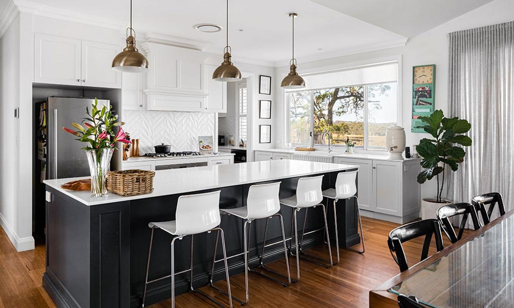 McIntyre Homestead (Kitchen with dining counter in the middle)