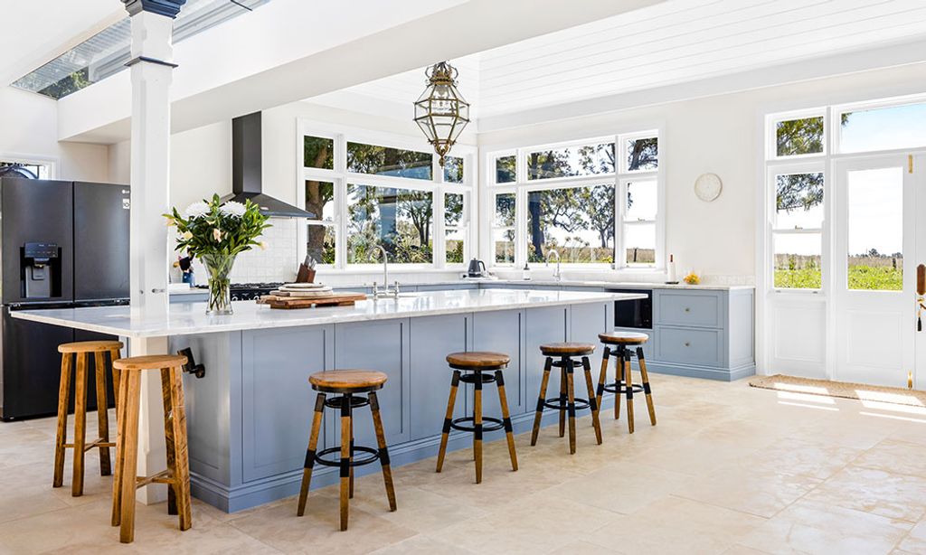 Homestead Living (Dining Counter with Sink)