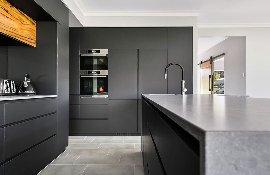 Project Tremorne (black colored kitchen cabinets)