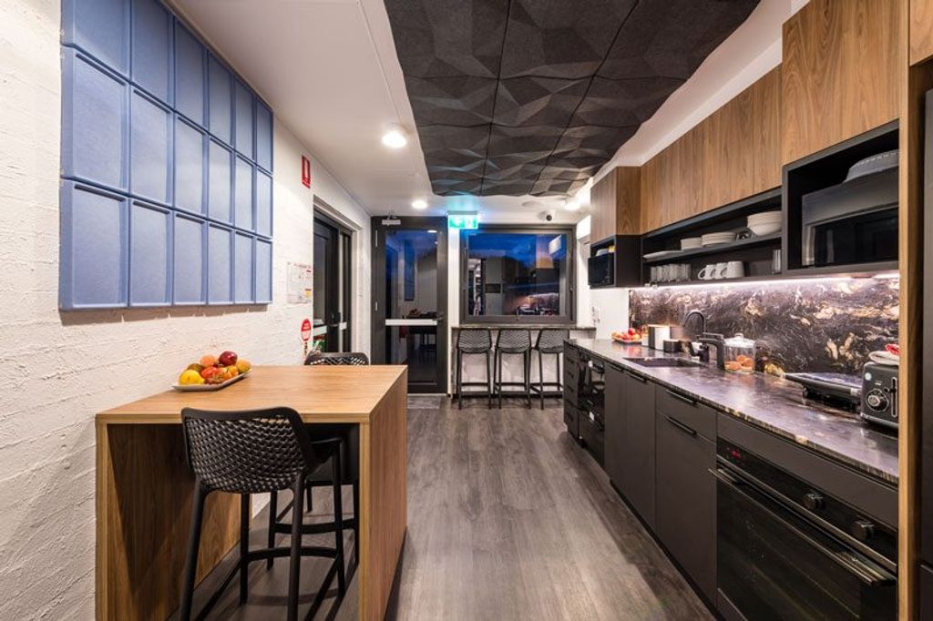 Project RE/MAX (Remax office pantry in black whole view)