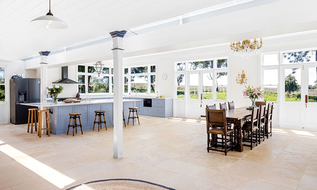 Homestead Living (Dining Table and Counter)