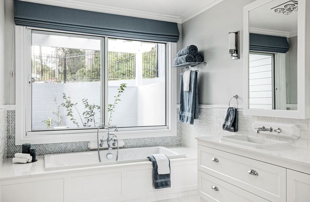 Project Ben (bathtub with a window view)