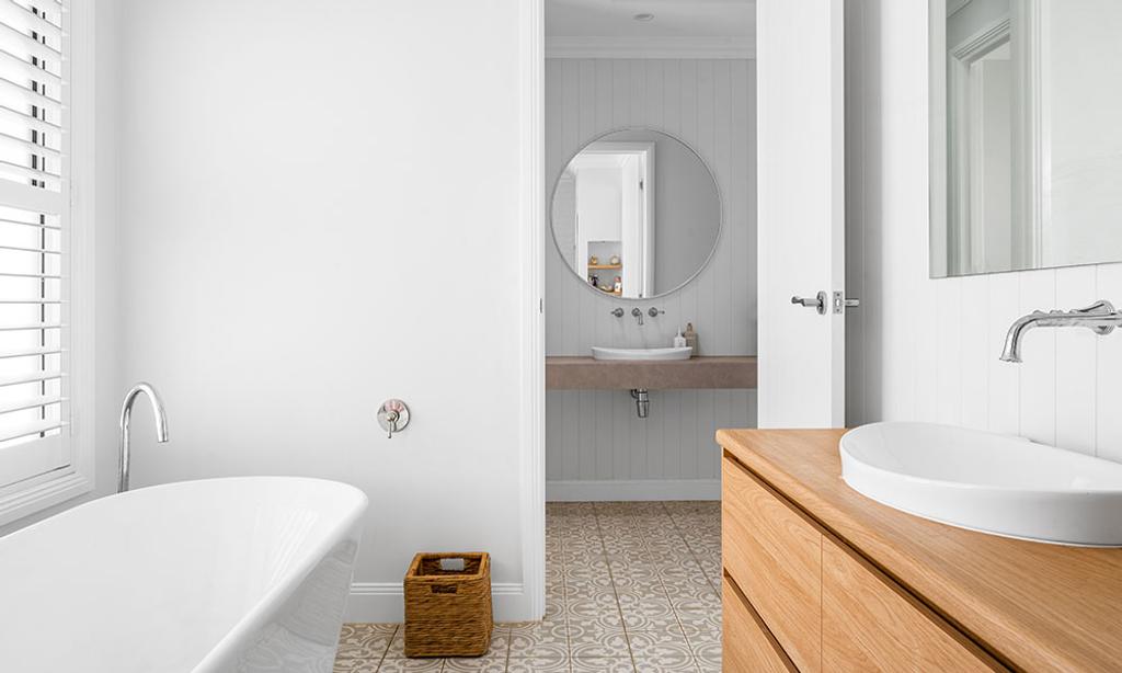 McIntyre Homestead (Bathroom)