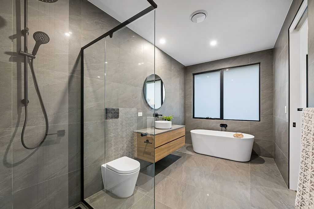 Project San Michelle (modern bathroom with glass divider)