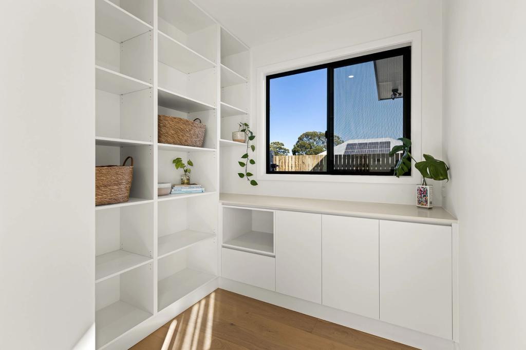Project Curve (Storage Room)