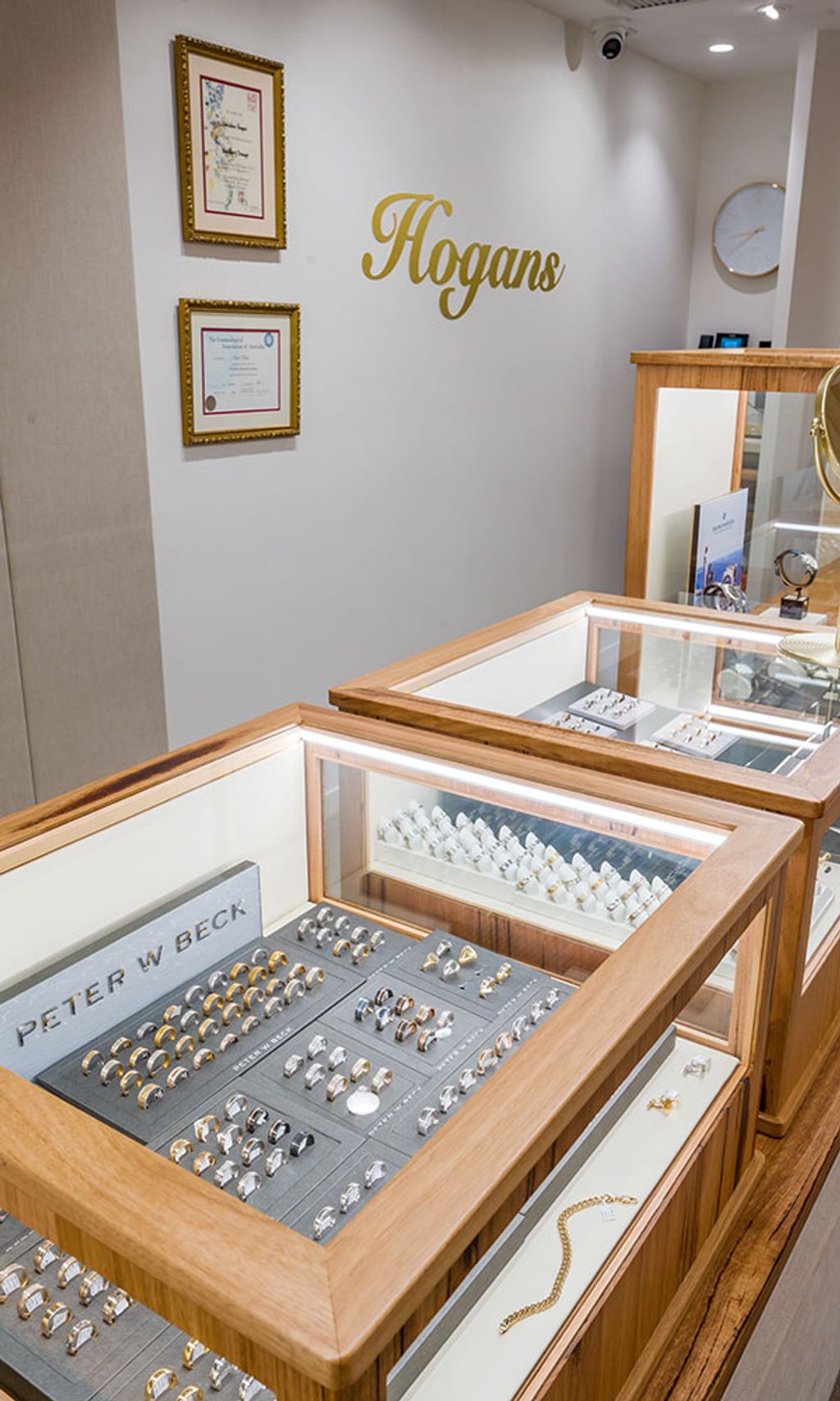 Hogan’s Family Jewellers (Jewelry Display Glass Table Front)