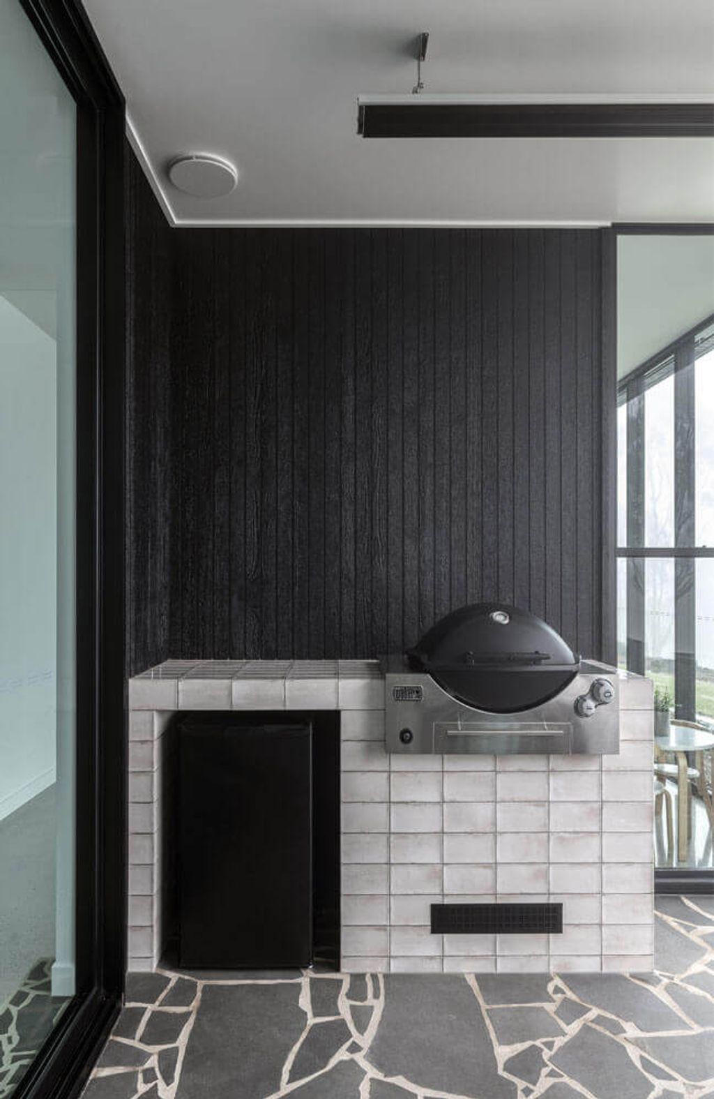Project Keira (keira outdoor kitchen with black grill)