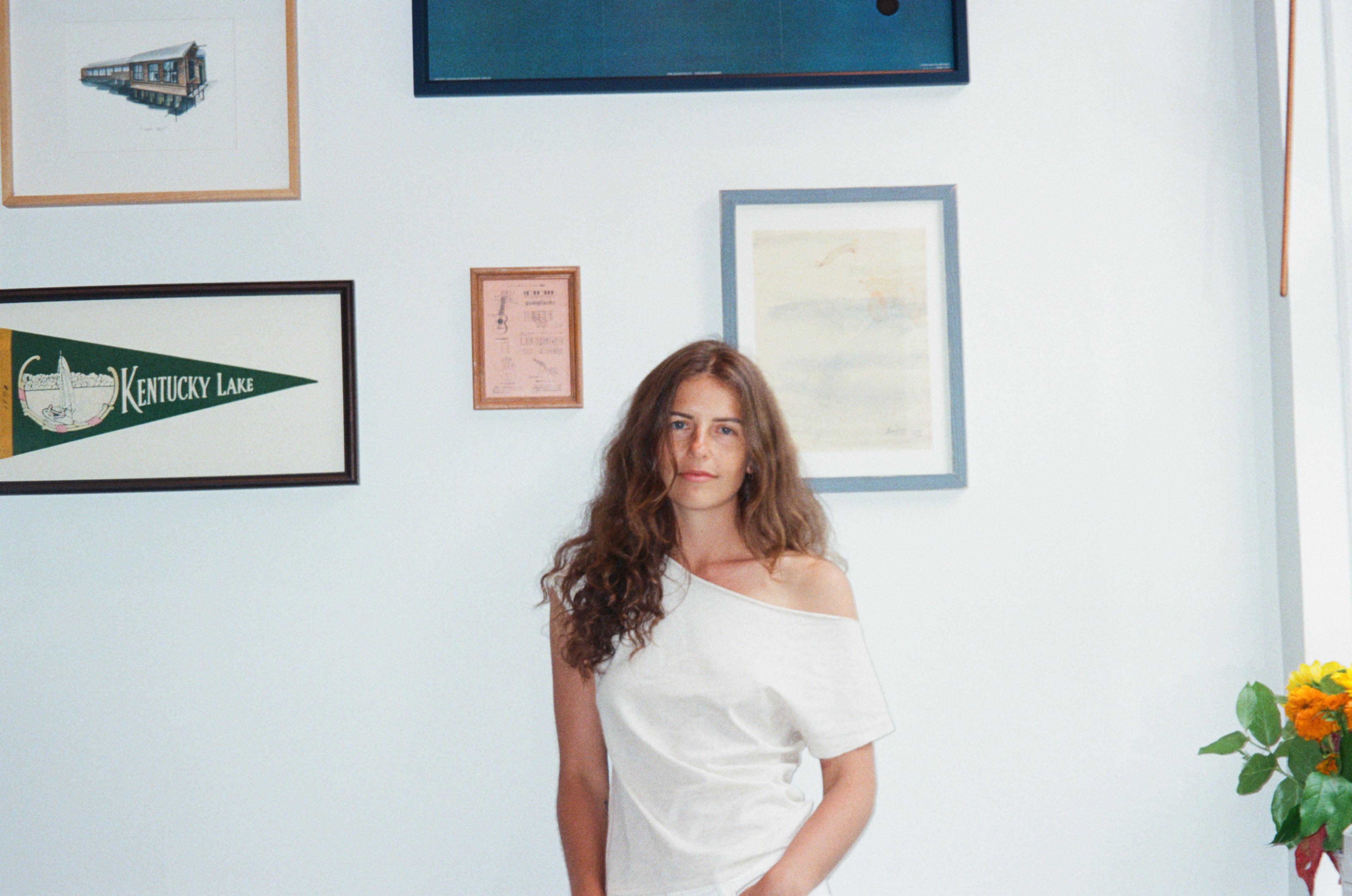 Style influencer Ellie Grotelaars in her Brooklyn Heights apartment