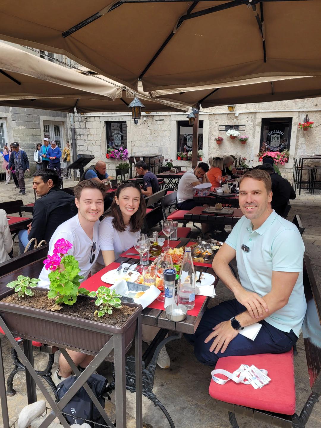 Kotor: Private 2-Hour Walking Tour with Local Food and Wine Tasting