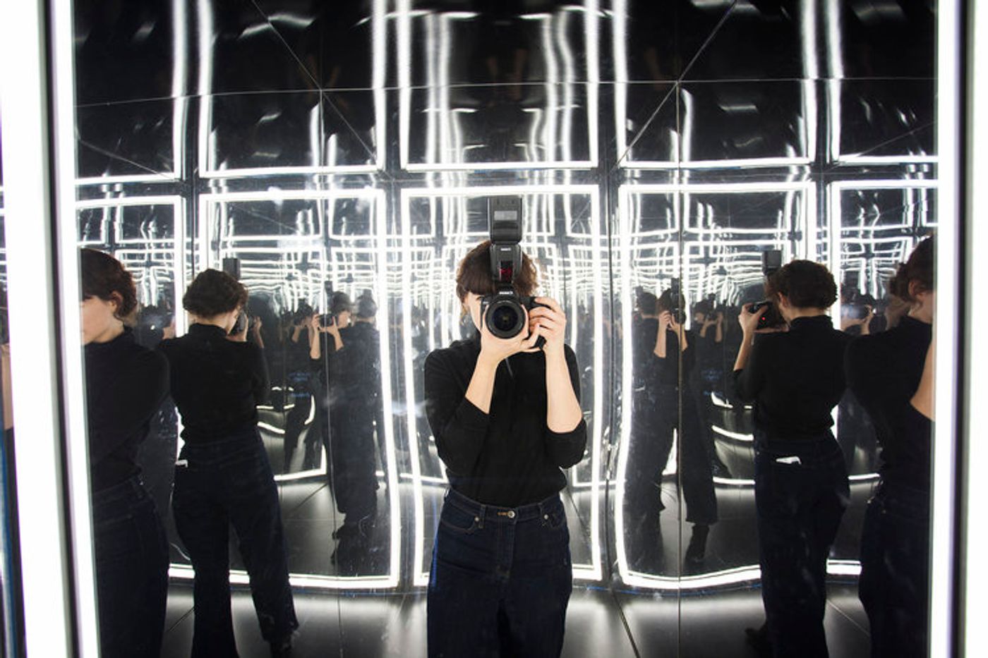 mirror booth