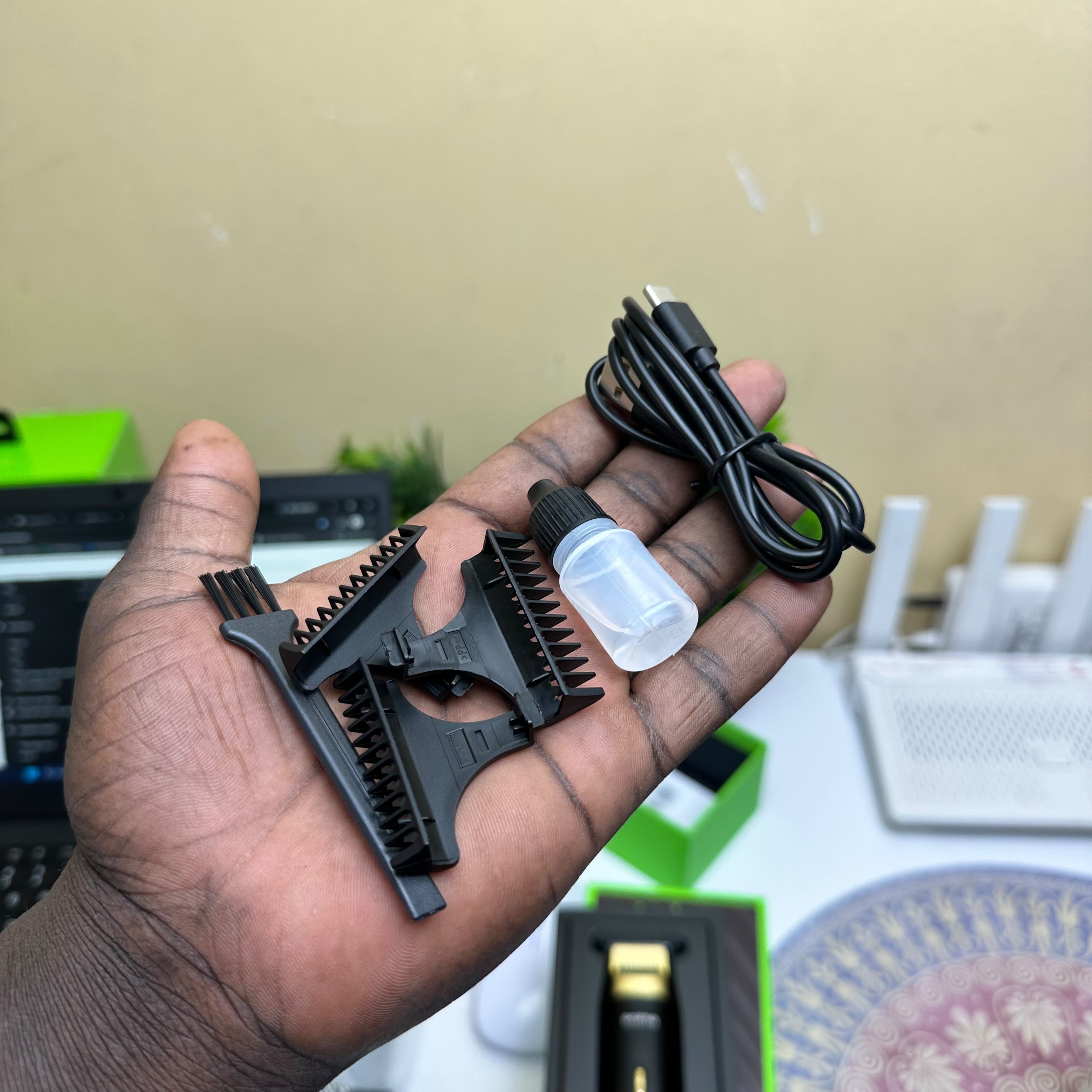 The Oraimo Smart Trimmer 2 Multi-funtional Trimmer  thumbnail 4